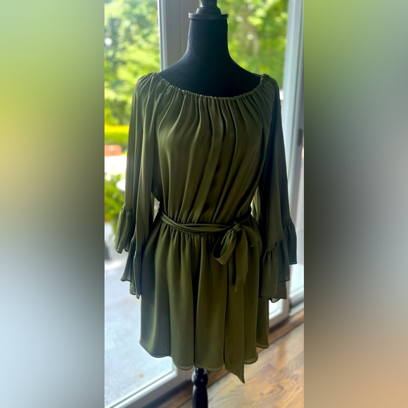 100% silk versatile romper! So stylish and comfortable. - Picture 7 of 7